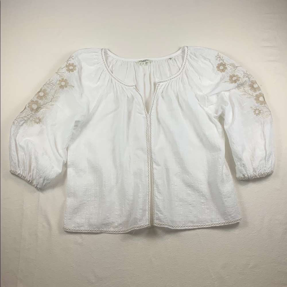 Max Studio London Woman's Blouse Top NWOT‎ Cotton Rayon Small VNeck Embroidery